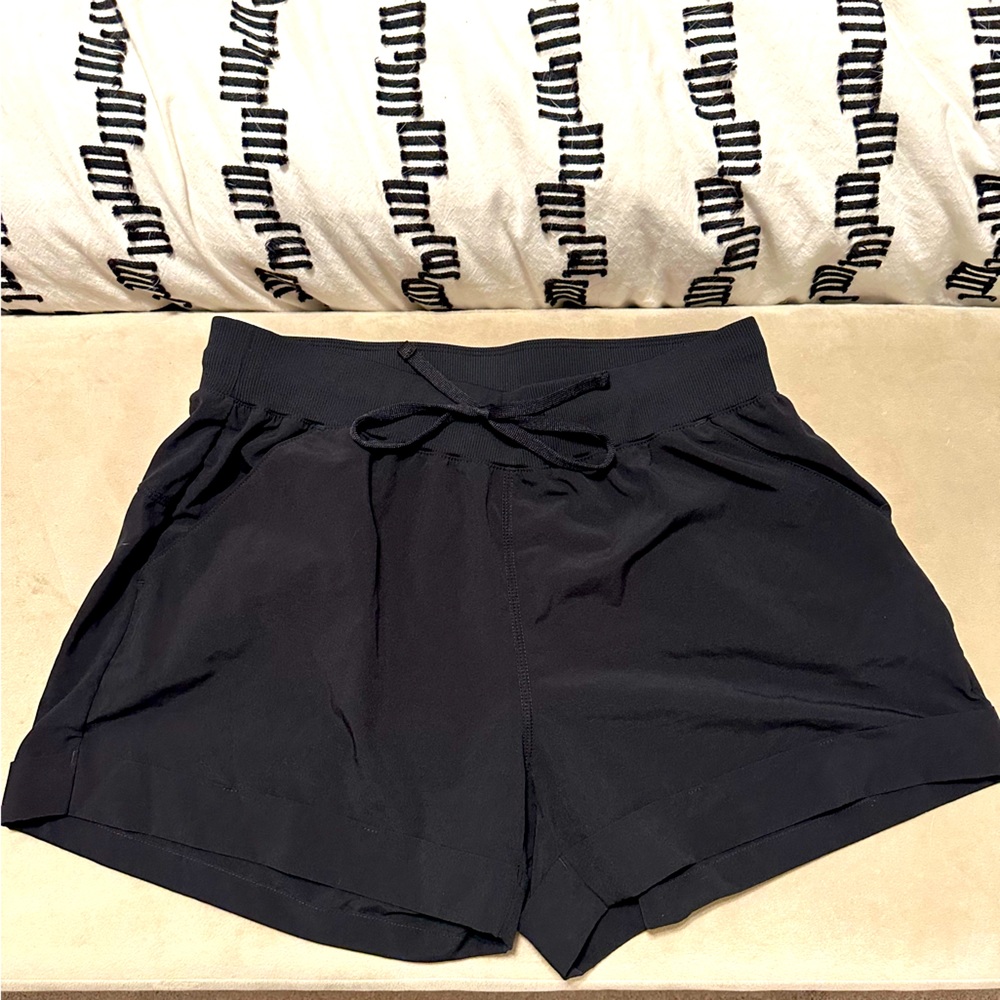 NWOT- Zella Woman’s black athletic shorts
